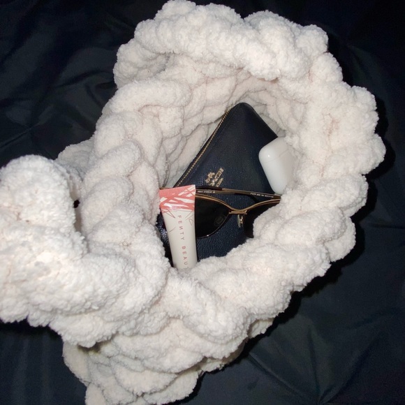 Handmade Crochet Purse - Picture 5 of 5